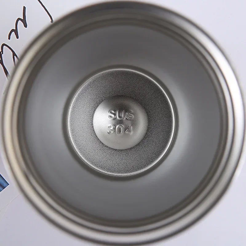 Taza de café con pantalla térmica